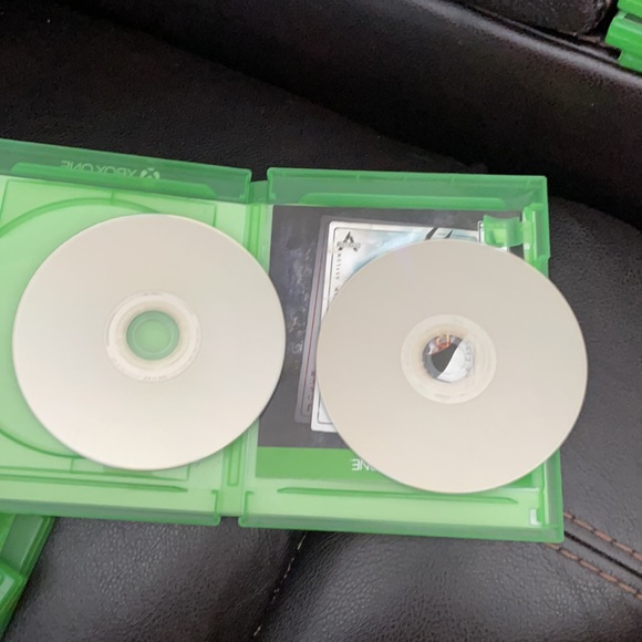 Xbox One Batman Return To Arkham 2 disc game - Picture 4 of 4